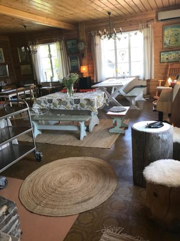 Paeivin Pirtti - Pirttikahvila Ja B&B Luosto Luaran gambar